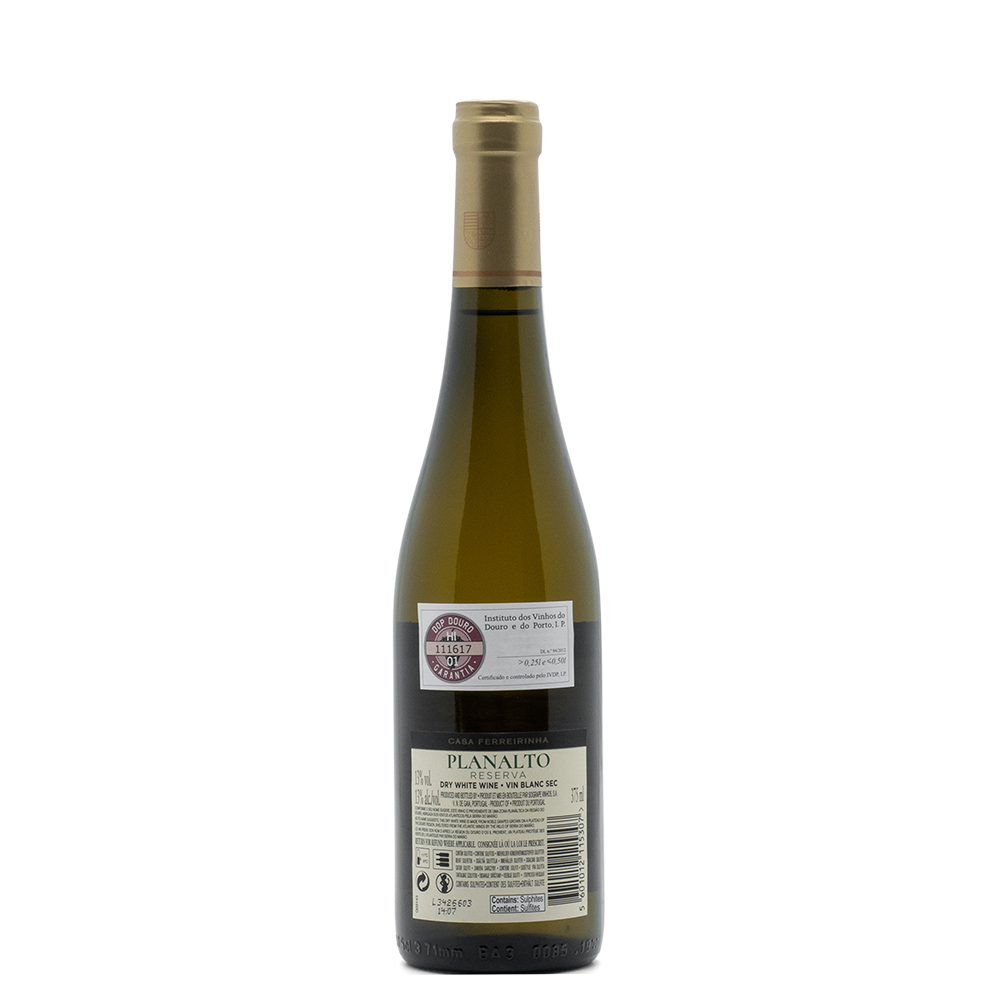 Planalto white wine bottle featuring bright greenish color and a complex tropical fruit aroma, perfect for enthusiasts.
