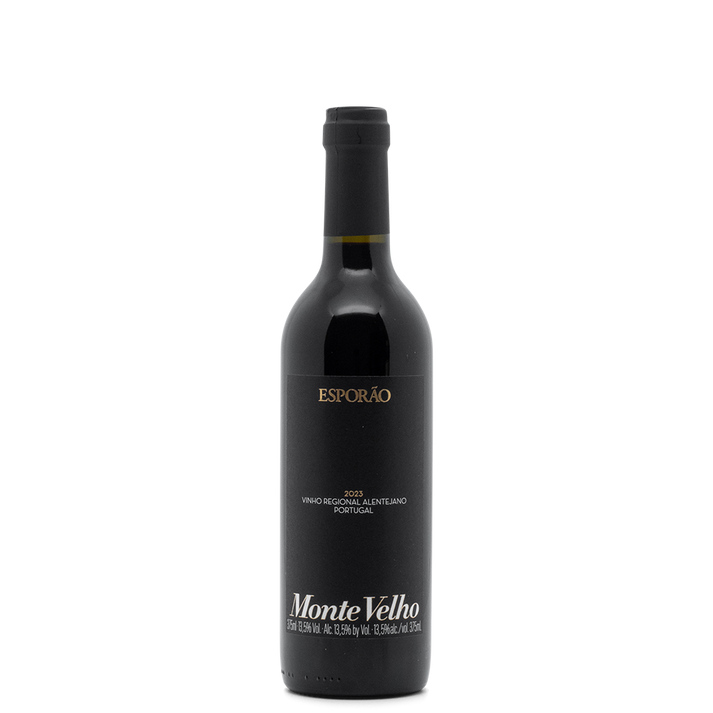 Monte Velho wine bottle with a ruby color, featuring aromas of red and wild berries, perfect for wine lovers.