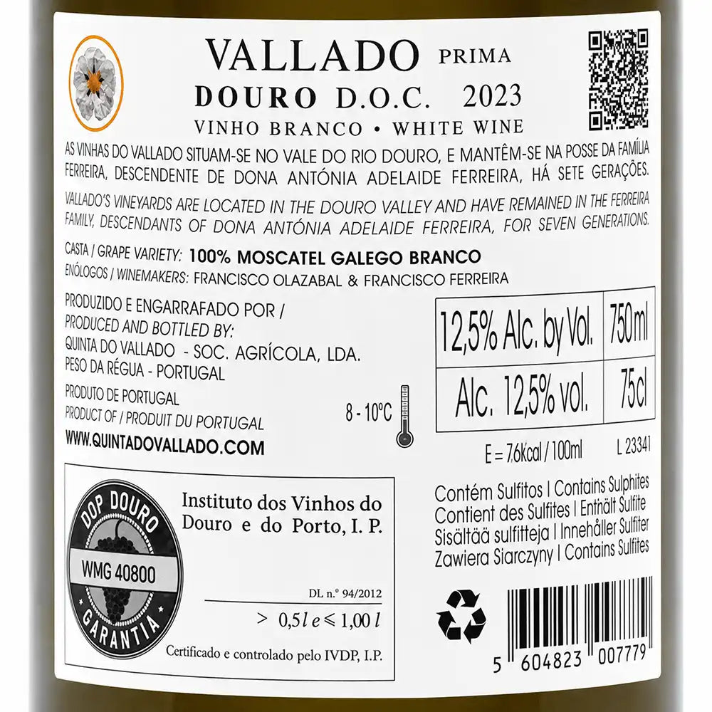 Close-up of a wine bottle label for Vallado Prima Douro D.O.