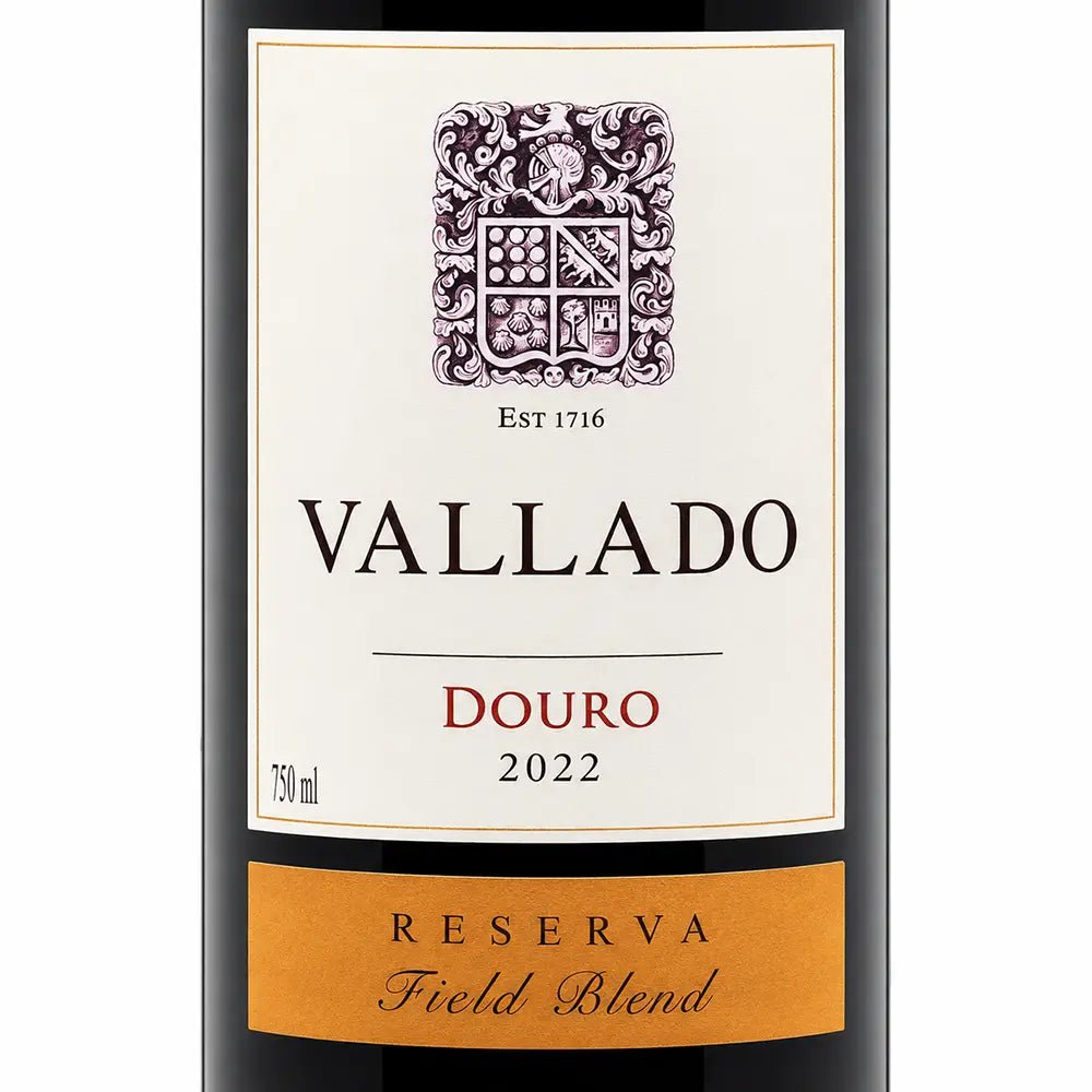 Front-facing wine bottle label for Vallado Douro 2022, showing a cream label with a dark crest, large black VALLADO text, red DOURO text, and 750 ml at the bottom left.