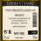 A close-up of a wine label reading 'SARMENTINHO' and 'VINHO FRISANTE GASEIFICADO BRANCO' with barcode, volume 750ml, and manufacturer text for Casa de Sarmento S.A.