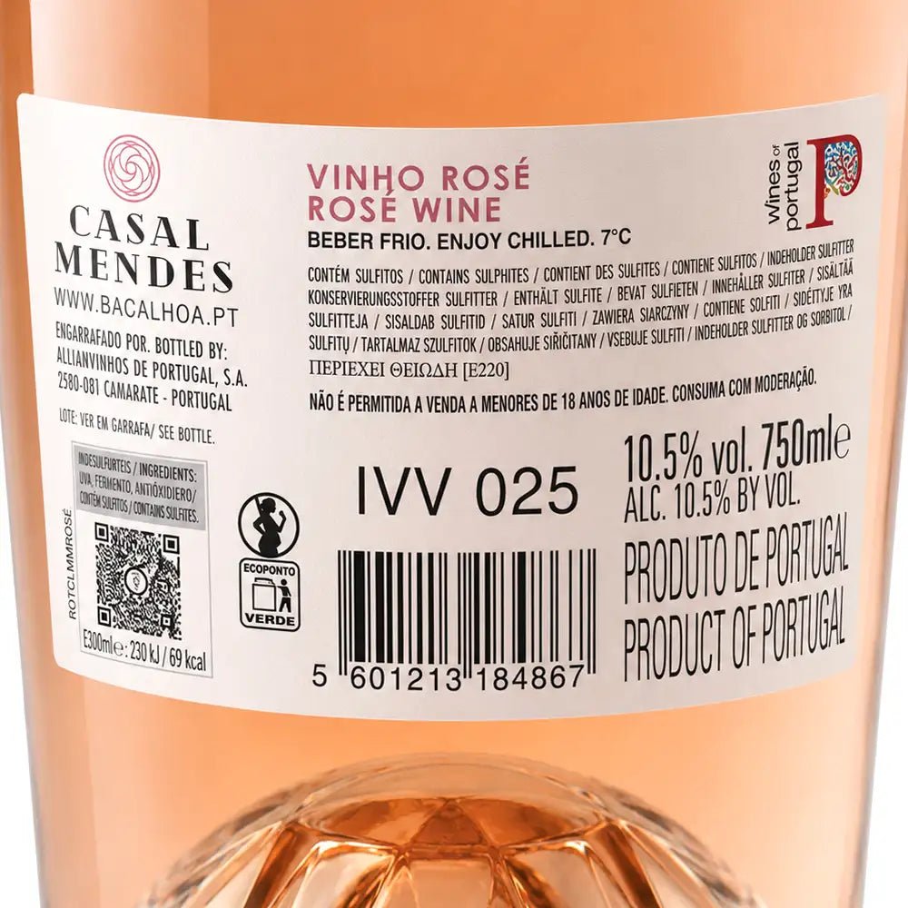 Close-up of a wine bottle label for Casal Mendes Rosé Wine, showing the Portuguese text, barcode, QR code, and peach-colored liquid inside the bottle.