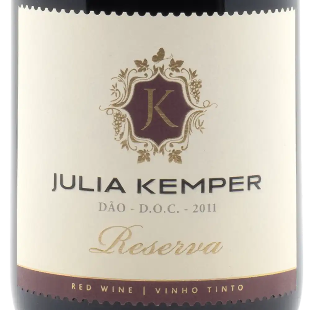 Wine bottle labeled 'Julia Kemper Reserva' with a decorative emblem on a white background
