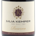 Wine bottle labeled 'Julia Kemper Reserva' with a decorative emblem on a white background