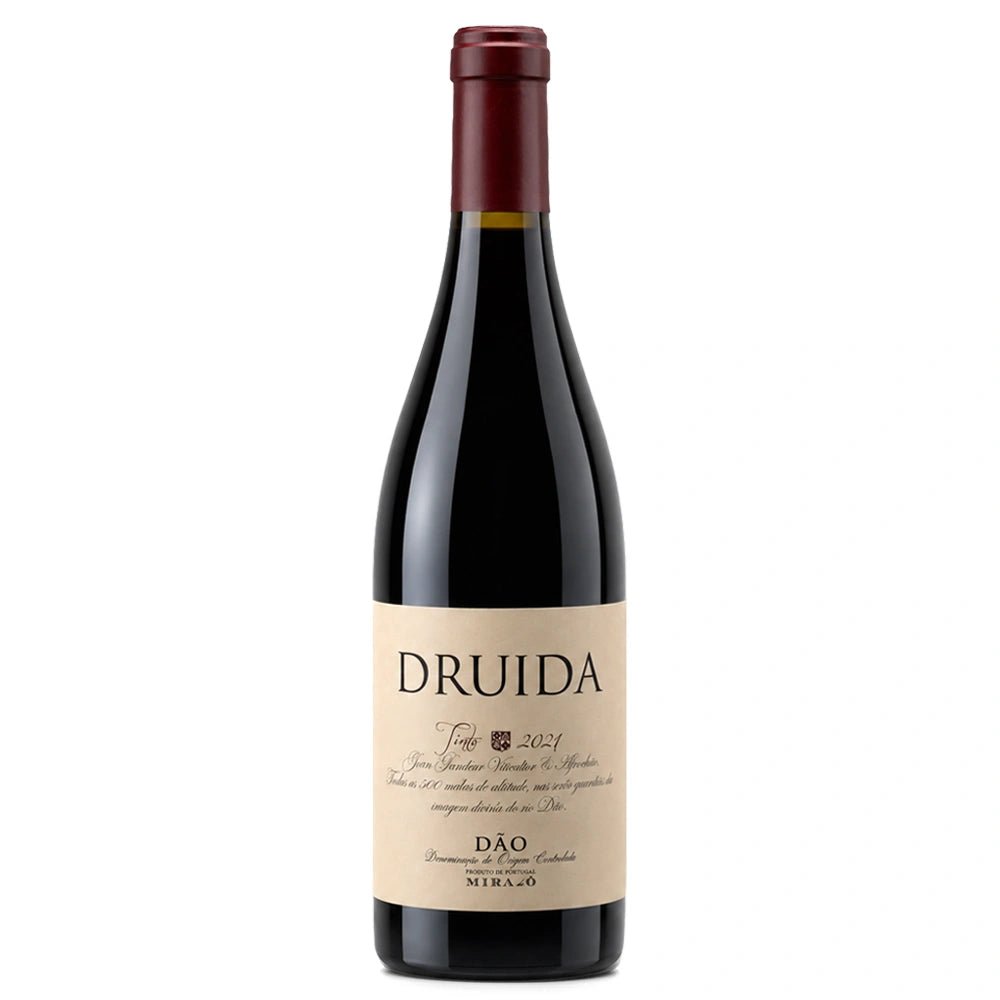 A bottle of DRUIDA red wine with a dark glass body, beige label, and dark red foil at the top, shown against a plain white background.