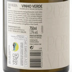 Close-up of a wine bottle label for Vinho Verde from the brand Preisturner, showing product details, barcode, and Portuguese text on a dark bottle background.
