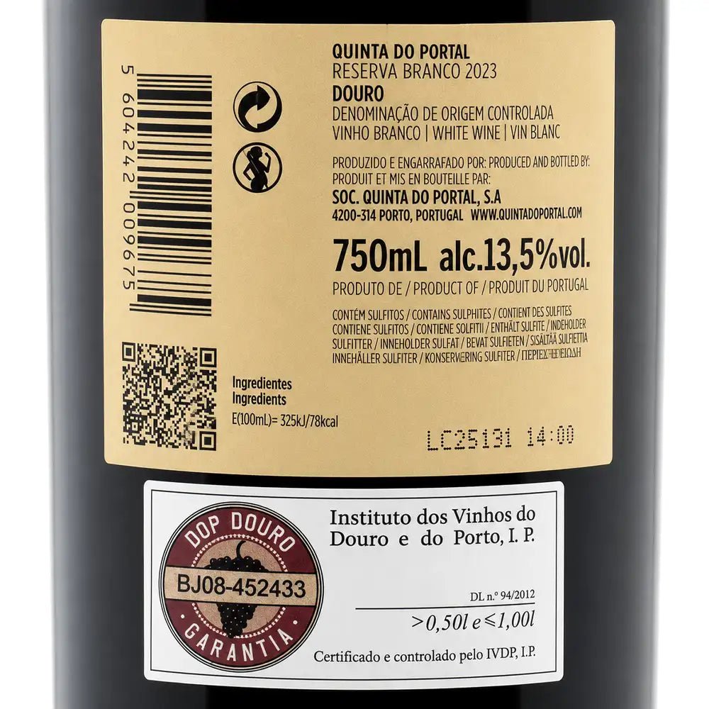 Close-up of a wine bottle label in Portuguese for Douro Reserva Branco 2023 by Quinta do Portal, showing the back label with barcode, QR code, product details, and a certification sticker.