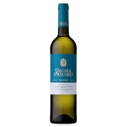 Quinta d'Amares Loureito wine bottle. Front view