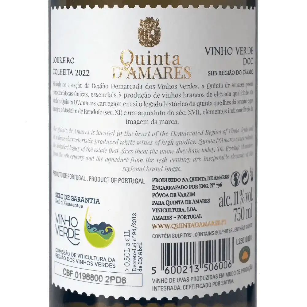 Quinta d'Amares Vinho Verde wine bottle label on a white background
