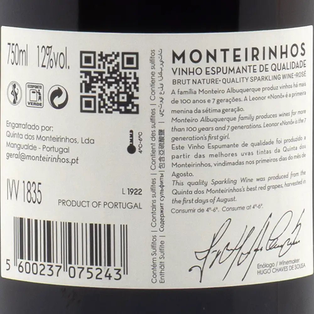 Back label of a Monteirinhos sparkling wine bottle with text and QR code.
