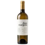 A bottle of Duas Margens Douro Reserva white wine in a dark green glass bottle with a gold foil capsule and a white label, set against a plain white background.