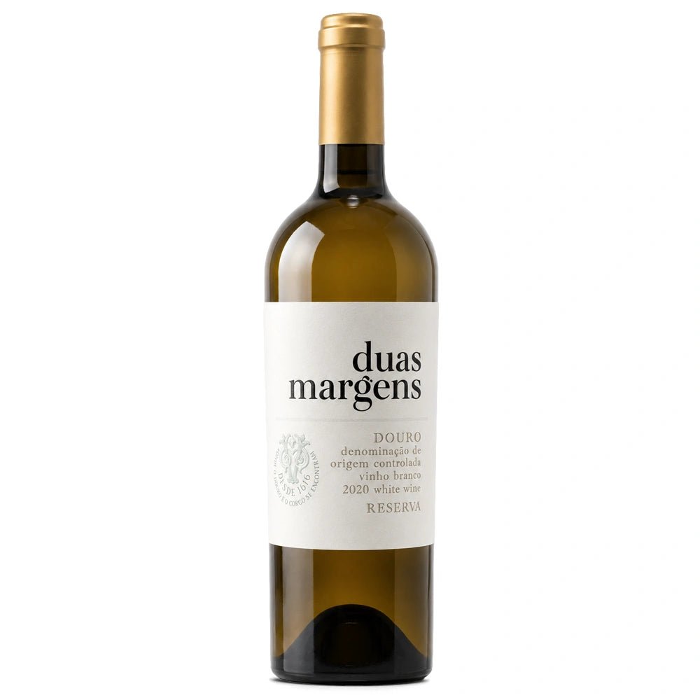 A bottle of Duas Margens Douro Reserva white wine in a dark green glass bottle with a gold foil capsule and a white label, set against a plain white background.